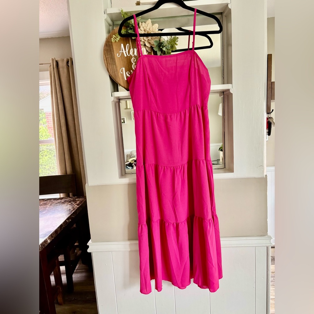 SOLD -❗️Vibrant Pink Sleeveless Dress ❗️